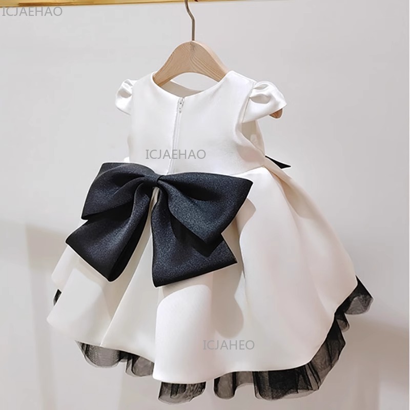 فستان عيد الميلاد الأول للفتيا - مراجعة Baby Clothing Korea وسعره